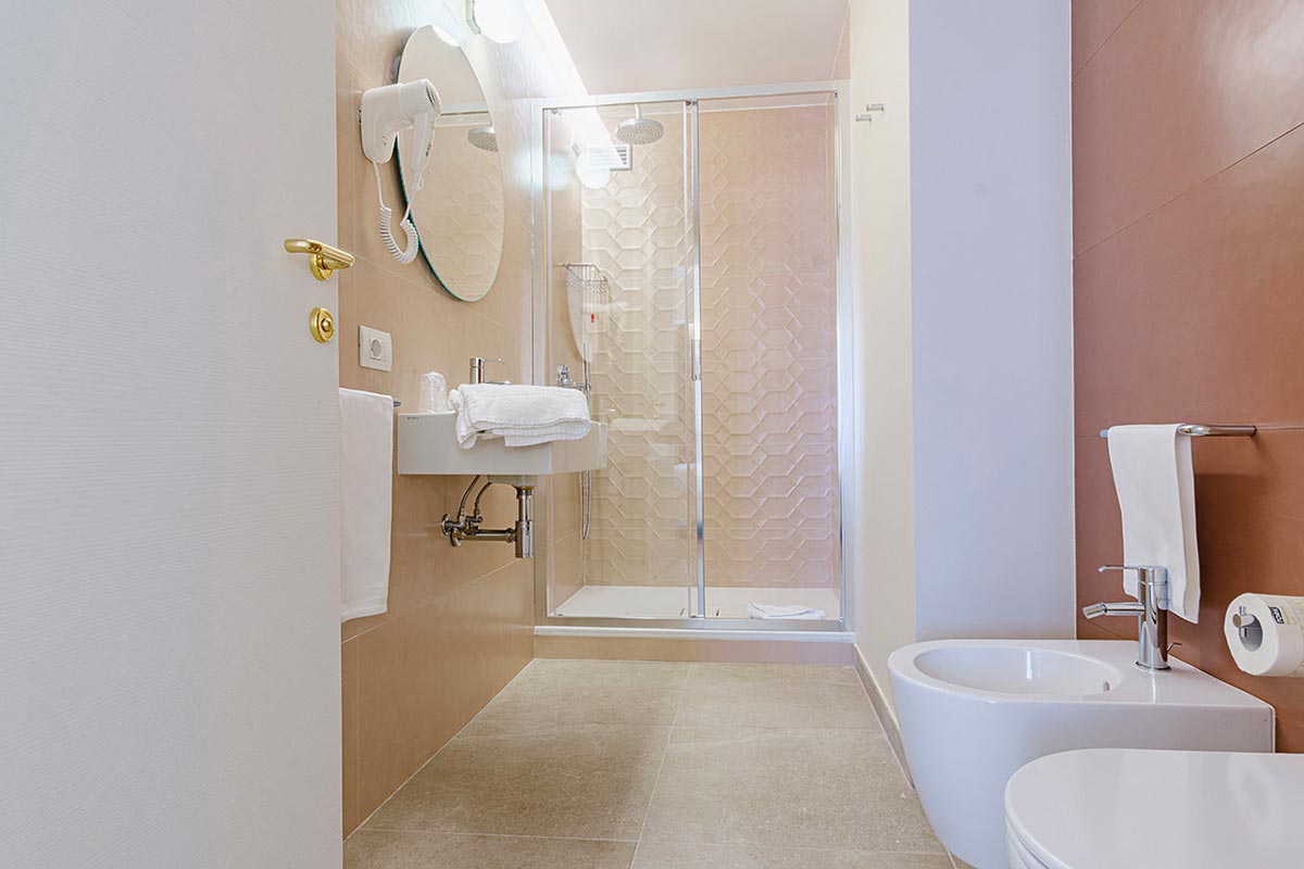 Boston-Hotel-Bari-Classic-Double-04