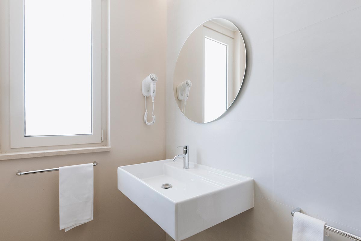 Boston-Hotel-Bari-Junior-Suite-04